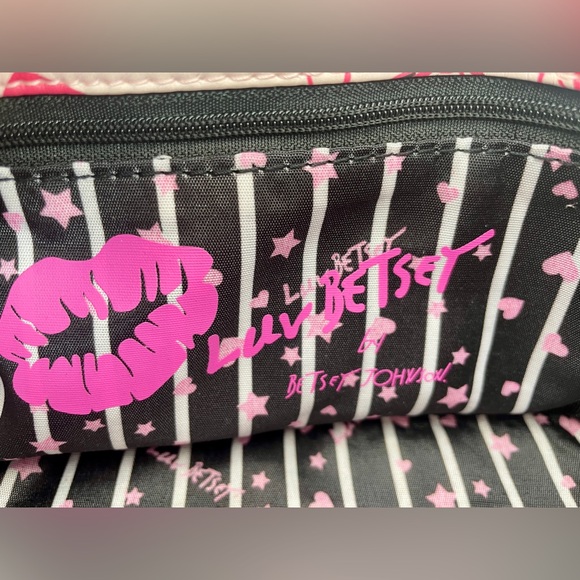 BETSEY JOHNSON Pink Bow LBCORAL Cherries Hearts Crossbody Purse‎ with Pom Pom - Picture 3 of 9